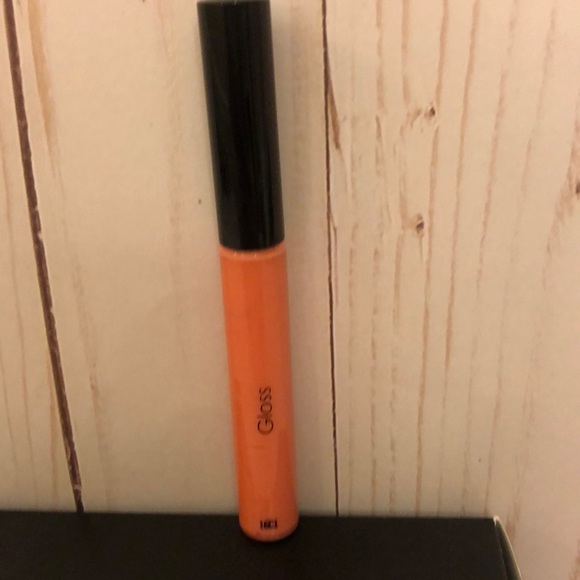 Glo Minerals lip gloss new out of box peachy pink - Picture 3 of 3